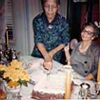 Bessi Scott and Evelyn Walker.jpg